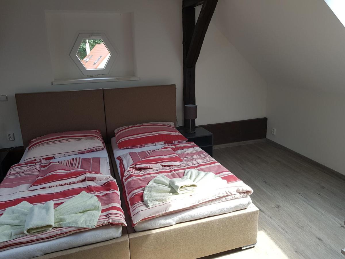 Apartmany Pod Klasterem Kladruby  Buitenkant foto
