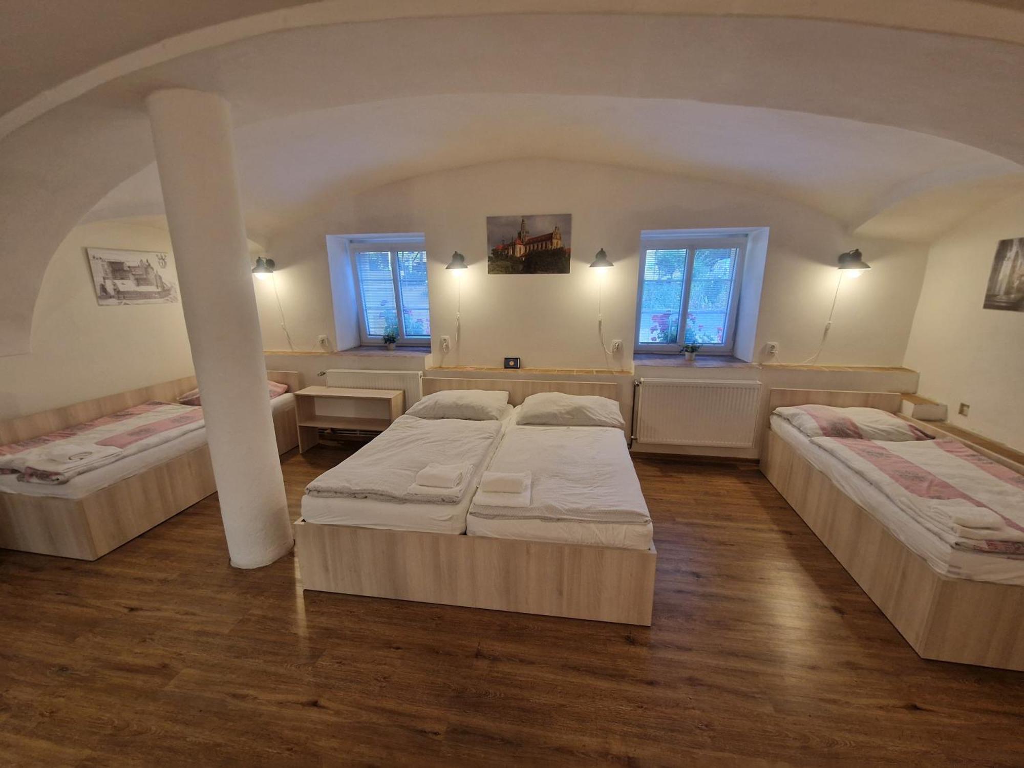Apartmany Pod Klasterem Kladruby  Buitenkant foto